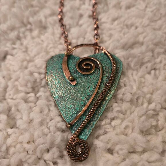 NWOT Copper Patina Heart Necklace Fashion - Picture 5 of 7